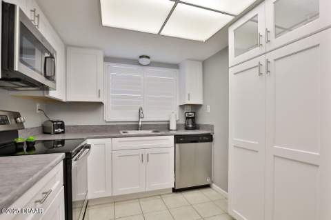 1275 Ocean Shore Boulevard, Ormond Beach FL - photo 10 of 26