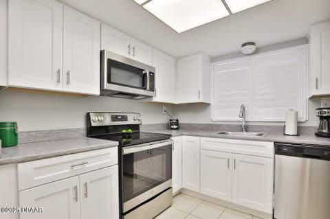 1275 Ocean Shore Boulevard, Ormond Beach FL - photo 11 of 26