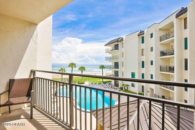 2 bedroom Condominium at 1275 Ocean Shore Boulevard, Indies House, A Condo, Ormond Beach — photo 3