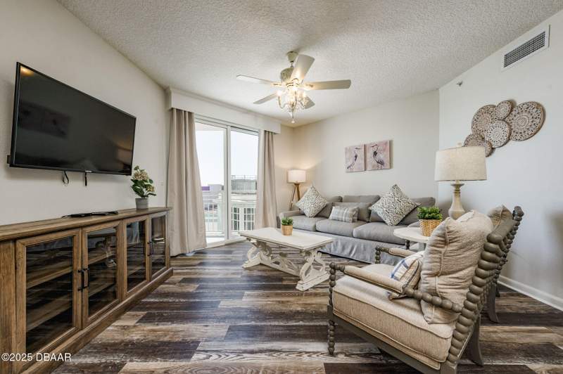 2 bedroom Condotel at 350 N Atlantic Avenue #2120, Fairfield Db Oceanwalk 02, Daytona Beach — photo 2