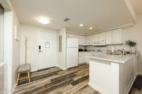 350 N Atlantic Avenue #2120, Daytona Beach FL - photo 10 of 55