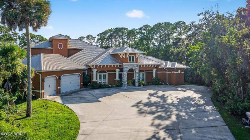 4 bedroom Single Family Residence at 3344 S Ridgewood Avenue, Not In Subdivision, Port Orange — photo 3