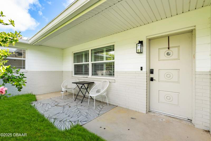 3 bedroom Single Family Residence at 2061 Oriole Lane, Evergreen Terrace, South Daytona — photo 2