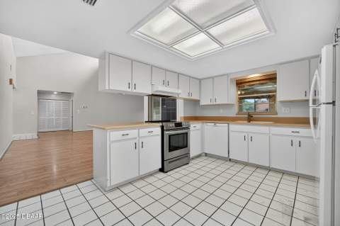 236 Gull Drive, Daytona Beach FL - photo 11 of 41