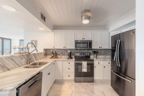 1420 N Atlantic Avenue #601, Daytona Beach FL - photo 8 of 39