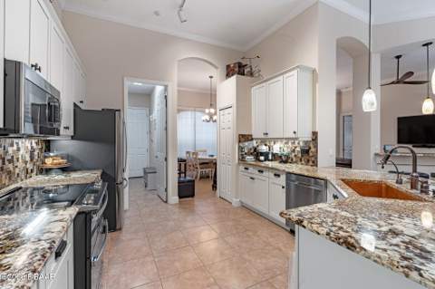 945 Stone Lake Drive, Ormond Beach FL - photo 15 of 89