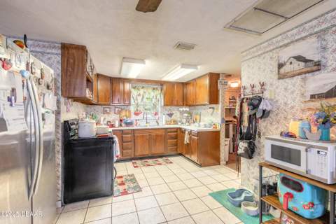 1648 Old Tomoka Road #W, Ormond Beach FL - photo 24 of 41