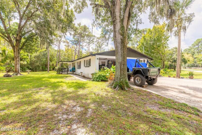 3 bedroom Single Family Residence at 1648 Old Tomoka Road #W, Not In Subdivision, Ormond Beach — photo 4