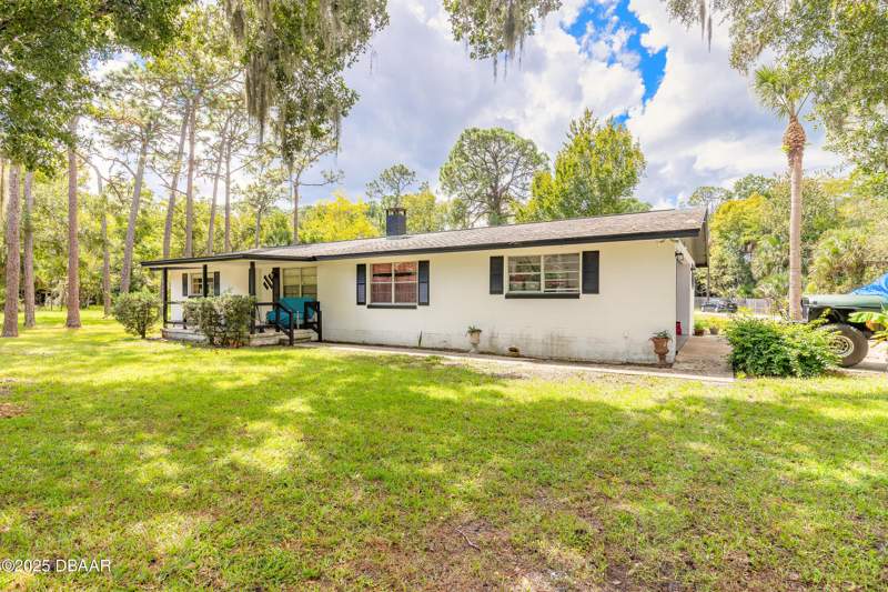 3 bedroom Single Family Residence at 1648 Old Tomoka Road #W, Not In Subdivision, Ormond Beach — photo 2