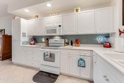 250 Minorca Beach Way #203, New Smyrna Beach FL - photo 6 of 39