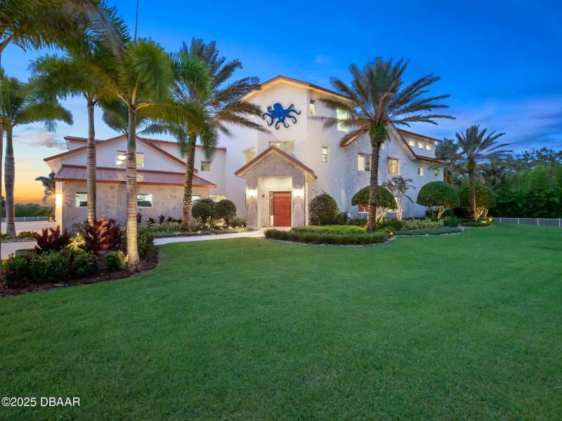 5 bedroom Single Family Residence at 1511 S Riverside Drive, New Smyrna Beach, New Smyrna Beach — photo 2