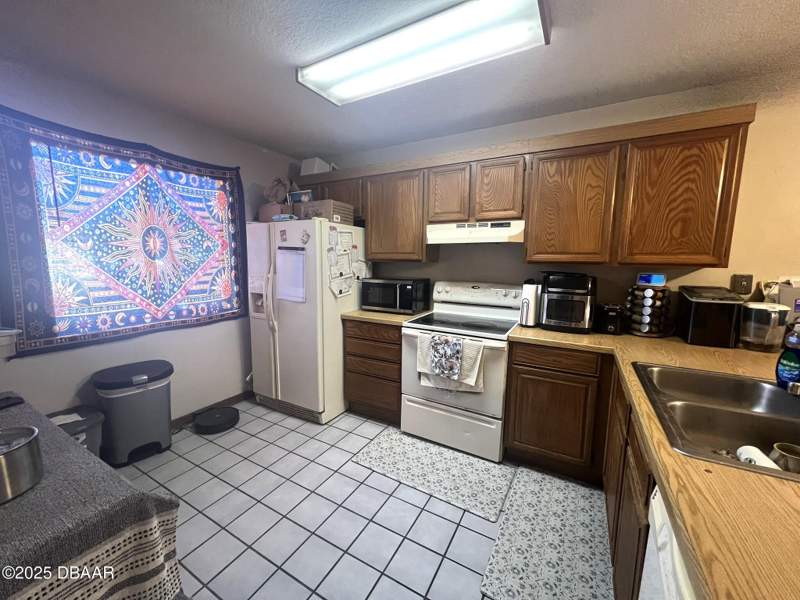 2 bedroom Townhouse at 3552 Forest Branch Drive #C, Townhomes West, Port Orange — photo 2