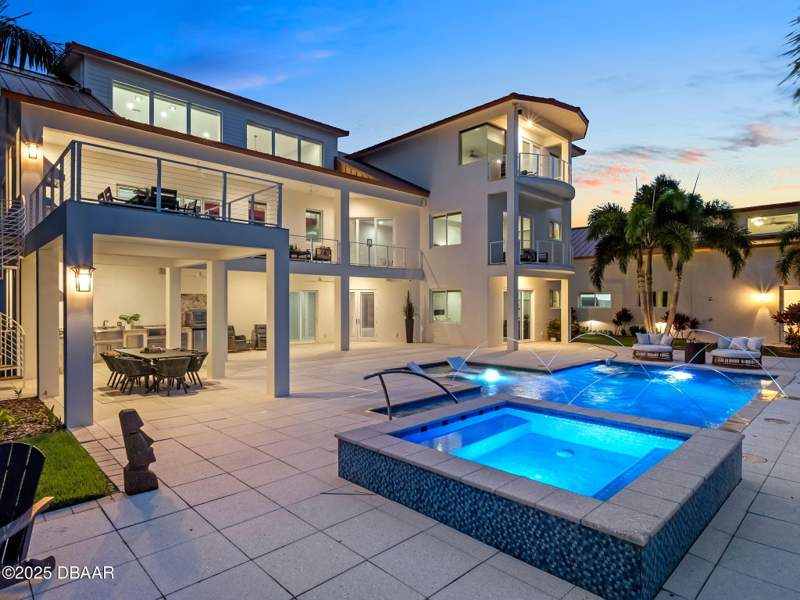 5 bedroom Single Family Residence at 1511 S Riverside Drive, New Smyrna Beach, New Smyrna Beach — photo 5