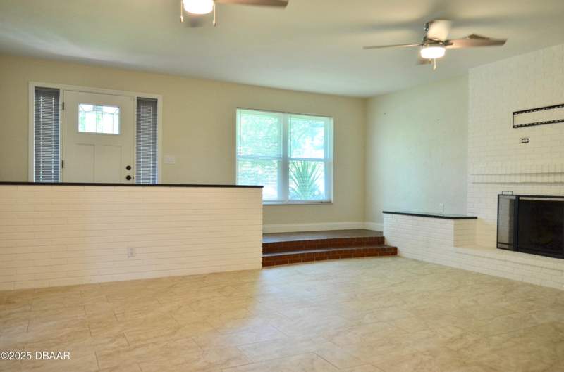 3 bedroom Single Family Residence at 603 Marlene Drive, Not In Subdivision, Holly Hill — photo 4
