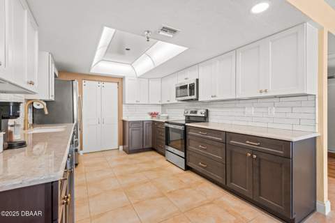 2425 S Atlantic Avenue #506, Daytona Beach FL - photo 11 of 68