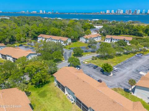 415 Banana Cay Drive #F, South Daytona FL - photo 24 of 29