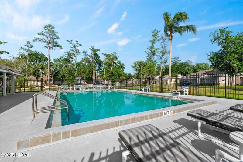 2 bedroom Condominium at 102 Bob White Court #C, Pelican Bay, Daytona Beach — photo 3