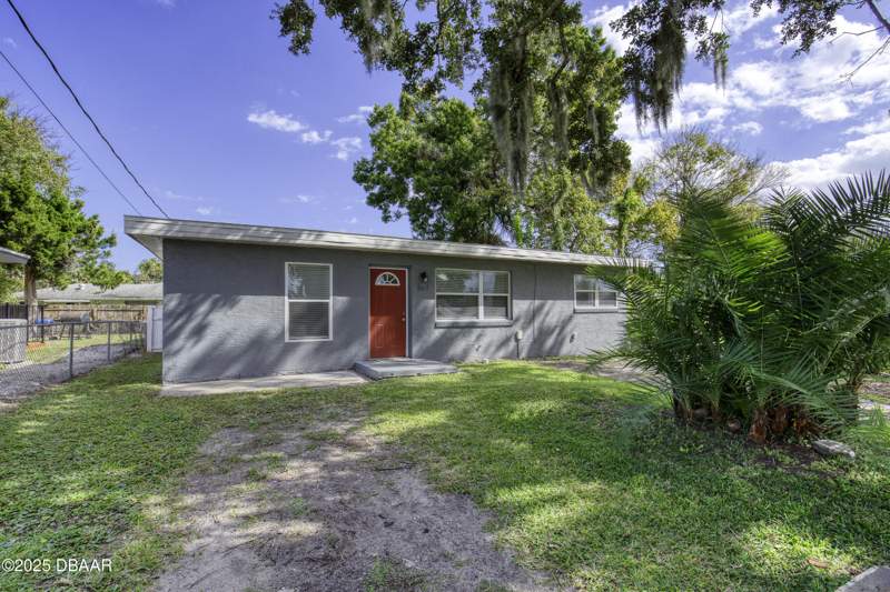3 bedroom Single Family Residence at 843 Niles Street, Daytona Beach, Daytona Beach — photo 2