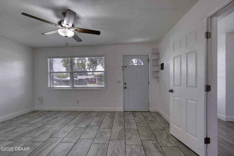 3 bedroom Single Family Residence at 843 Niles Street, Daytona Beach, Daytona Beach — photo 4