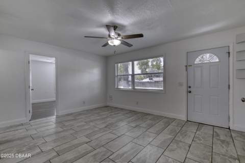 843 Niles Street, Daytona Beach FL - photo 7 of 32