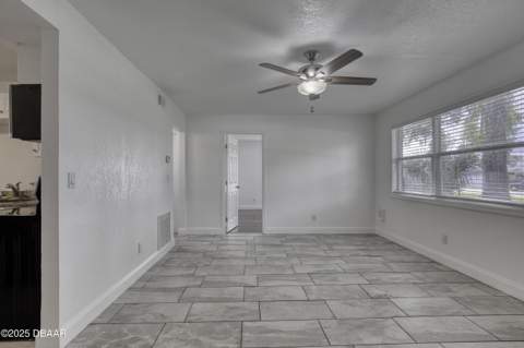 843 Niles Street, Daytona Beach FL - photo 8 of 32