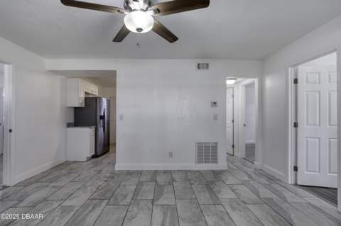 843 Niles Street, Daytona Beach FL - photo 9 of 32