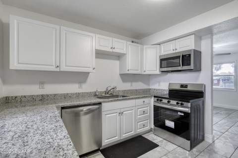 843 Niles Street, Daytona Beach FL - photo 12 of 32
