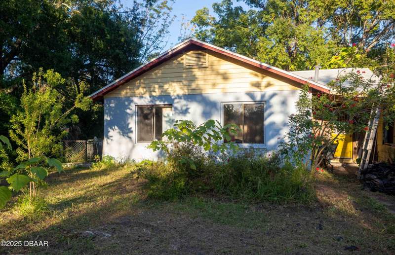 2 bedroom Single Family Residence at 212 Strawberry Lane, Daytona Beach, Daytona Beach — photo 3