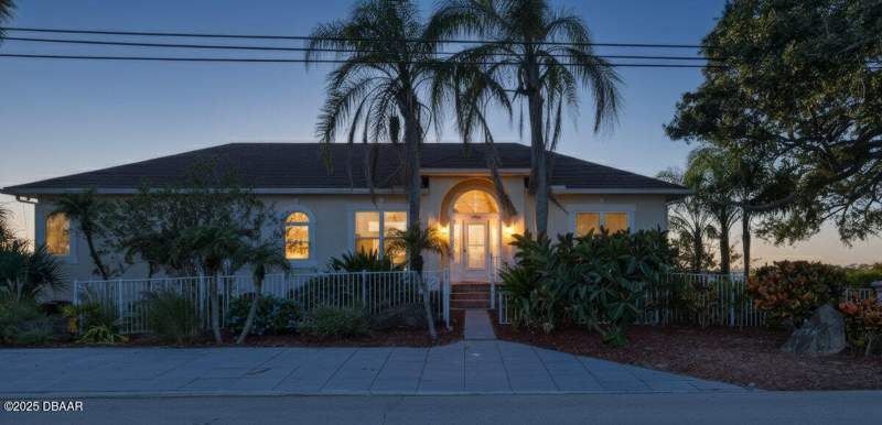 3 bedroom Single Family Residence at 2384 John Anderson Drive, Not In Subdivision, Ormond Beach — photo 5