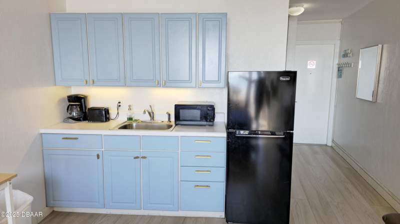 0 bedroom Condotel at 1233 S Atlantic Avenue #306, Sea Dip Resort, Daytona Beach — photo 4
