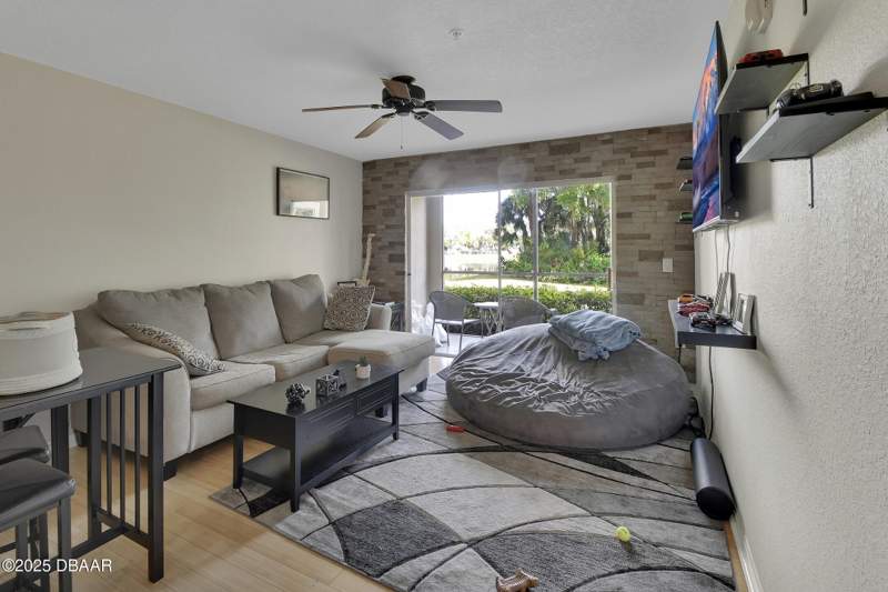 1 bedroom Condominium at 940 Village Trail #2-106, Villaggio On The Lakes Condo, Port Orange — photo 2