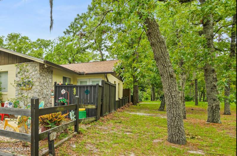 3 bedroom Single Family Residence at 127 Cypress Pond Road, Summer Trees, Port Orange — photo 2