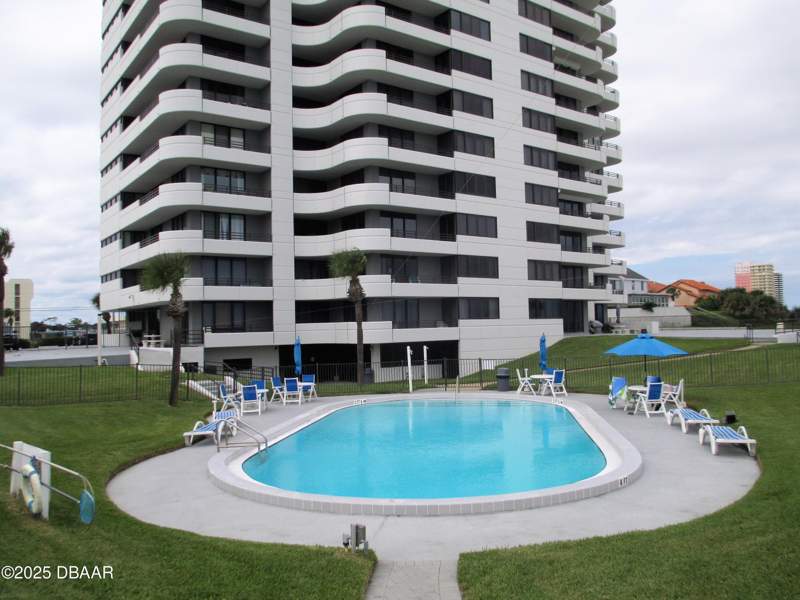3 bedroom Condominium at 1420 N Atlantic Avenue #1903, Horizons Condo, Daytona Beach — photo 2