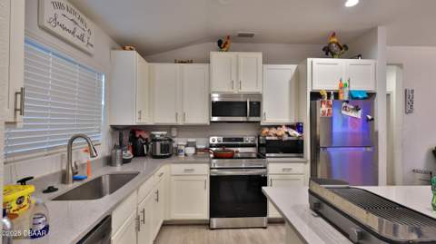 324 N Caroline Street, Daytona Beach FL - photo 9 of 23