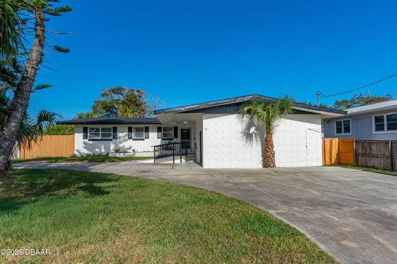 3 bedroom Single Family Residence at 109 Standish Drive, Standish Shores, Ormond Beach — photo 3