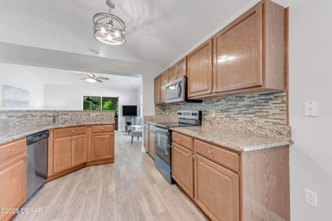3970 Sunset Cove Drive, Port Orange FL - photo 16 of 41