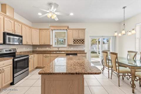 10 Capistrano Drive, Ormond Beach FL - photo 18 of 59