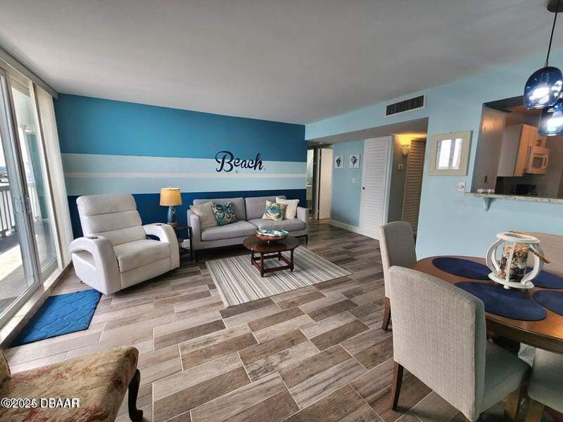 1 bedroom Condominium at 2800 N Atlantic Avenue #810, Towers, Daytona Beach — photo 4