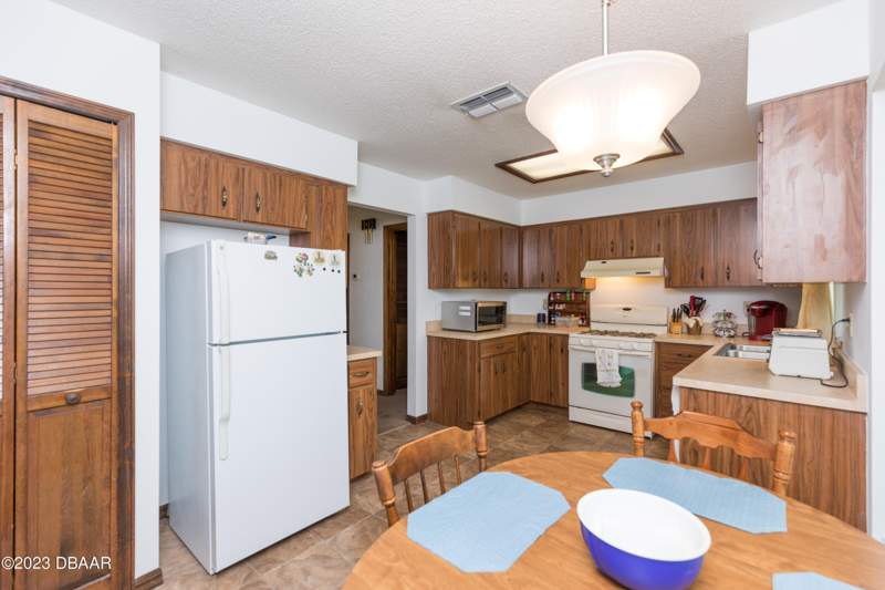3 bedroom Single Family Residence at 136 Hitching Post Drive, Georgetowne, Daytona Beach — photo 5