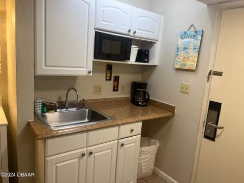 313 S Atlantic Avenue #409, Daytona Beach FL - photo 7 of 28