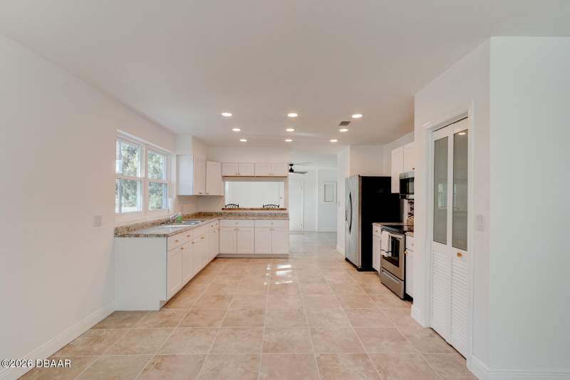 2 bedroom Single Family Residence at 4 Main Street, Harbor Oaks, Port Orange — photo 5