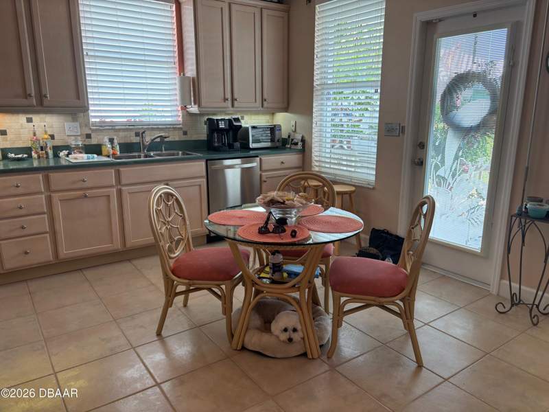 3 bedroom Single Family Residence at 121 Florida Shores Boulevard, Key Colony, Daytona Beach — photo 4
