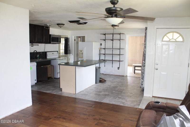 3 bedroom Single Family Residence at 1011 Beulah Drive, Edgewater Acres, Edgewater — photo 3