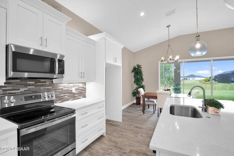 4 bedroom Single Family Residence at 104 Cerise Court, Mosaic, Daytona Beach — photo 4