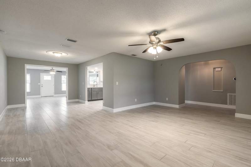 3 bedroom Single Family Residence at 2509 Milton Avenue, Not on the List, New Smyrna Beach — photo 5