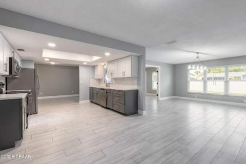 2509 Milton Avenue, New Smyrna Beach FL - photo 16 of 49