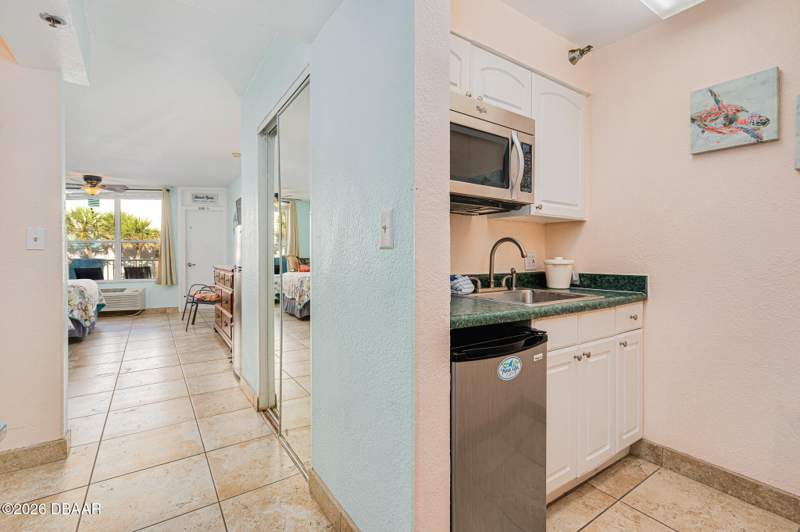 0 bedroom Condotel at 313 S Atlantic Avenue #212, Fountain Beach Resort Condo, Daytona Beach — photo 3