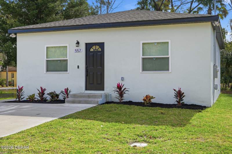 3 bedroom Single Family Residence at 557 Live Oak Avenue, Daytona Beach, Daytona Beach — photo 4