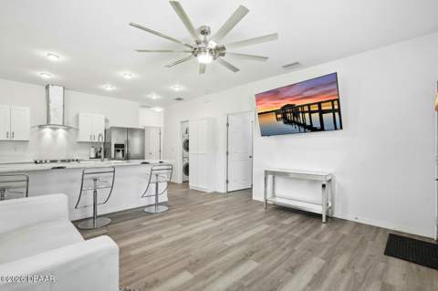 557 Live Oak Avenue, Daytona Beach FL - photo 10 of 33