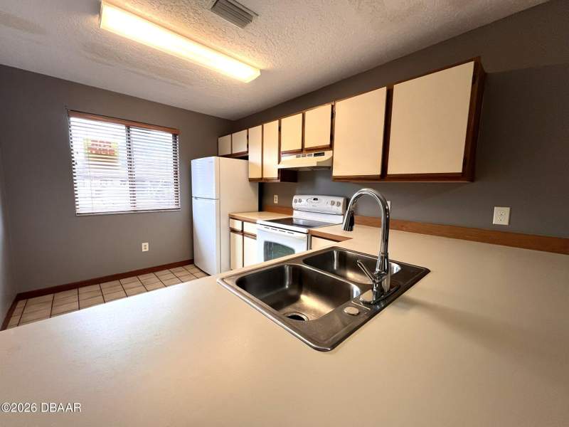 2 bedroom Townhouse at 3559 Forest Branch Drive #C, Townhomes West, Port Orange — photo 4